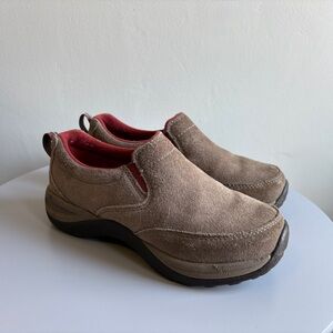 Lands’ End Tan Slip-On Suede Shoes, Child Sz 2